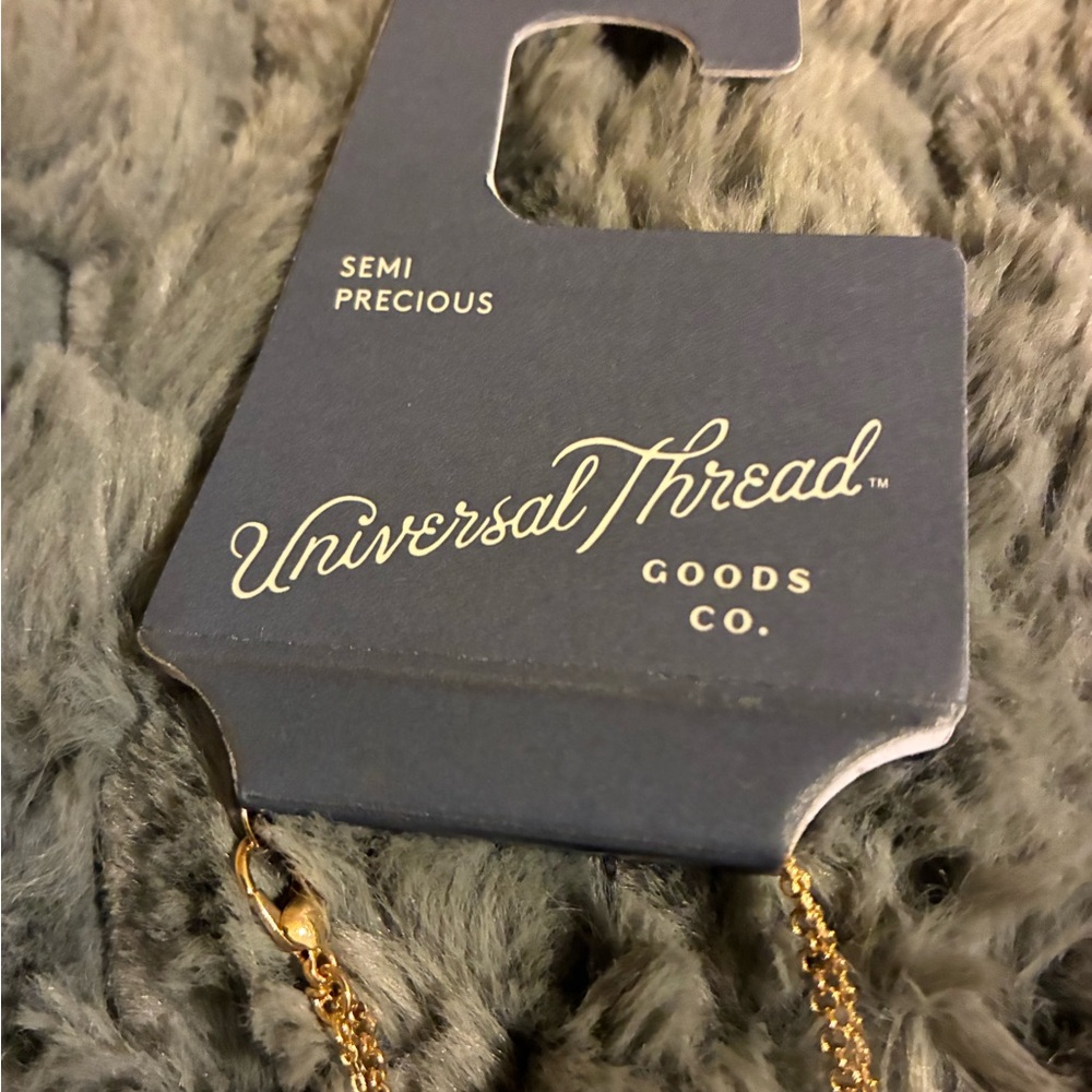 Universal Thread Gold Necklace with Opal Pendant - Picture 3 of 4